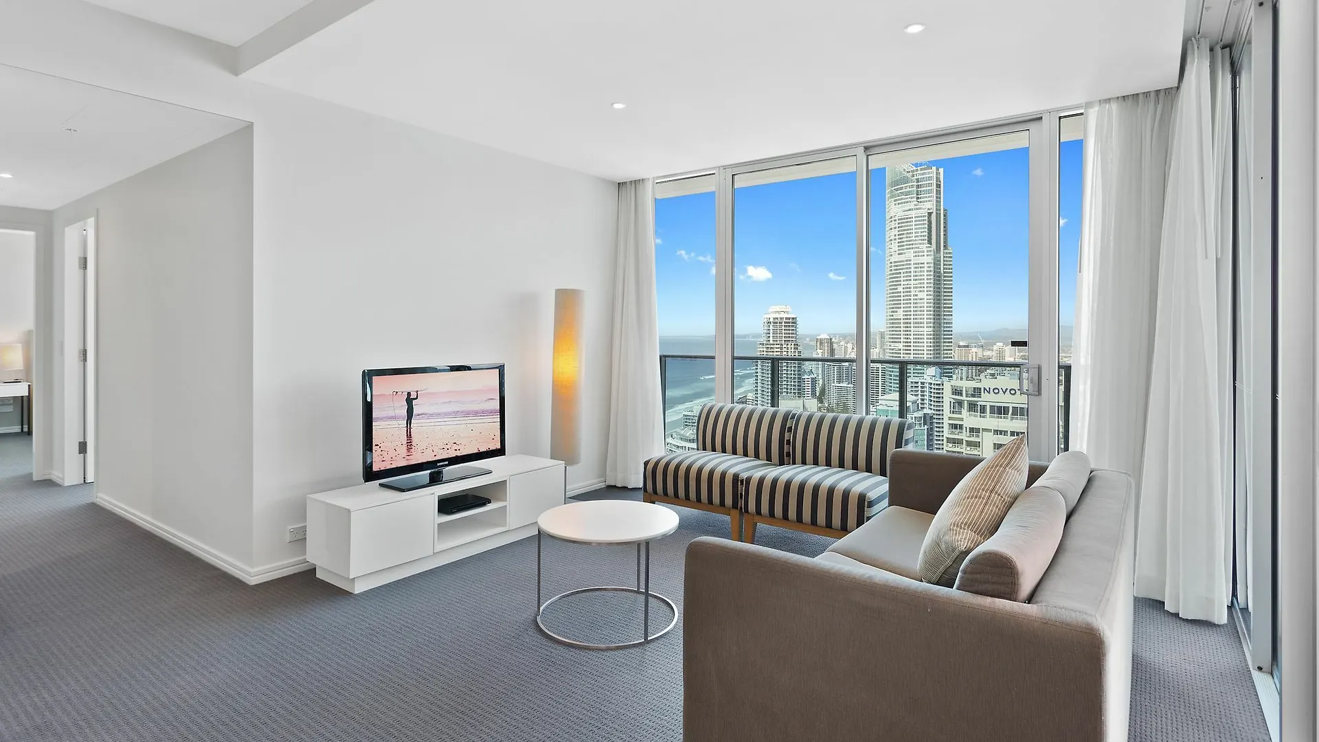 Luxury Hotel With Ocean View In Surfers Paradise Gold Coast 5*,